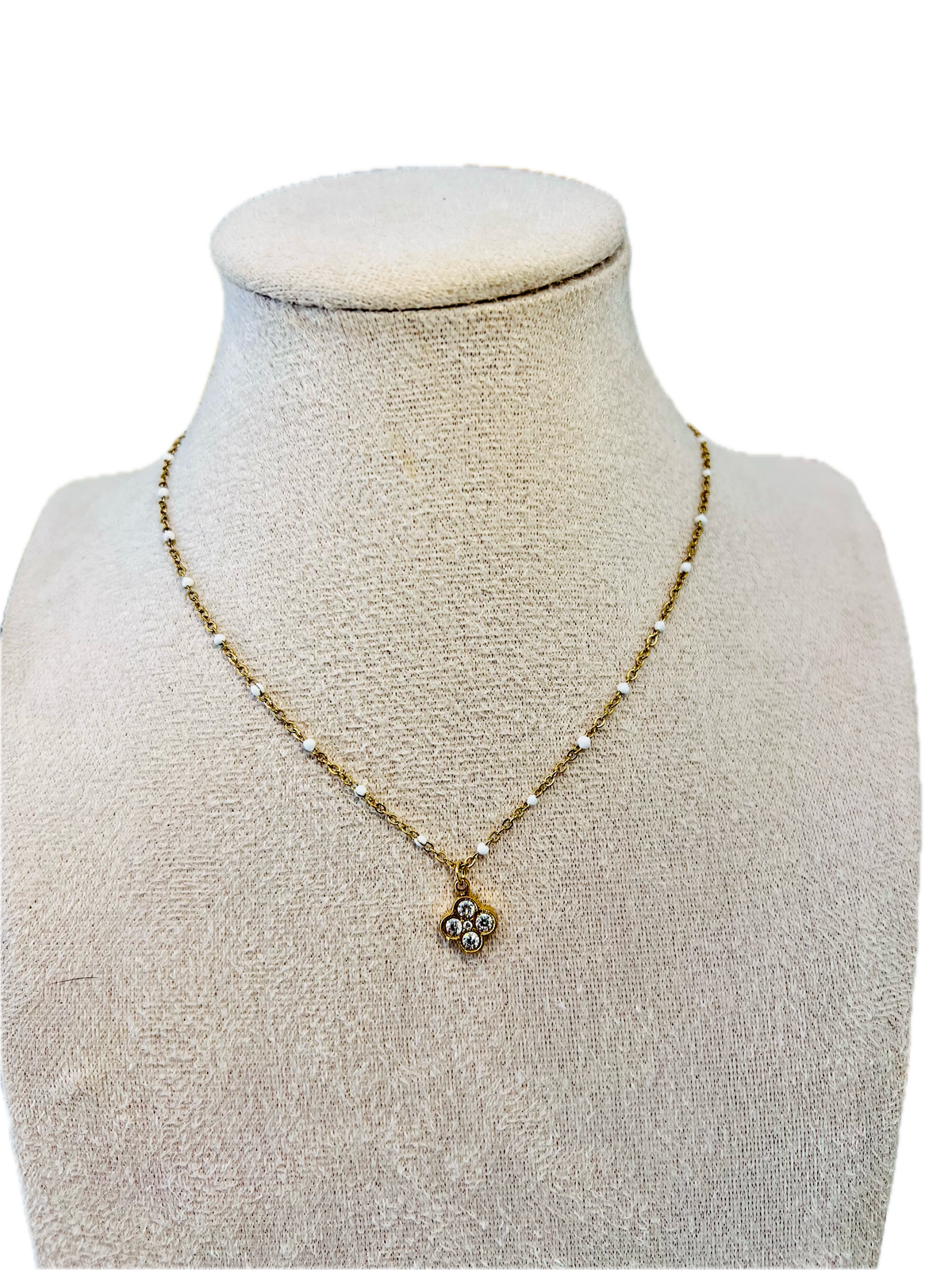 Collier Lea ￼